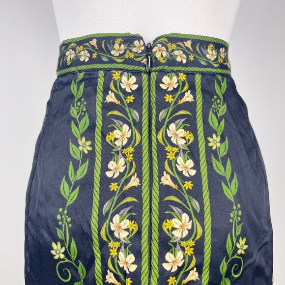 NWOT Farm Rio Flowers Arch Wrap Front Floral Flowers Mini Skirt Size S - Picture 8 of 13